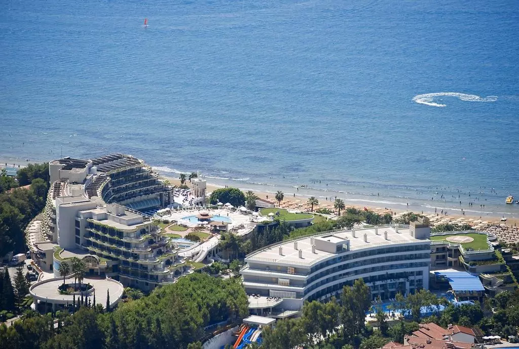 crystal_ sunrise_queen_luxury_shabavizparvaz_03.jpg